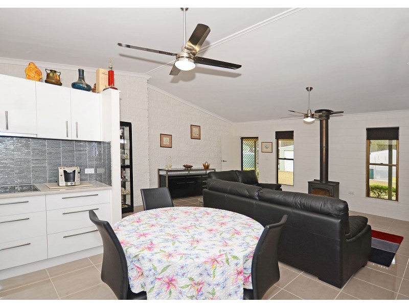 10 Coral Ave, Pacific Haven QLD 4659
