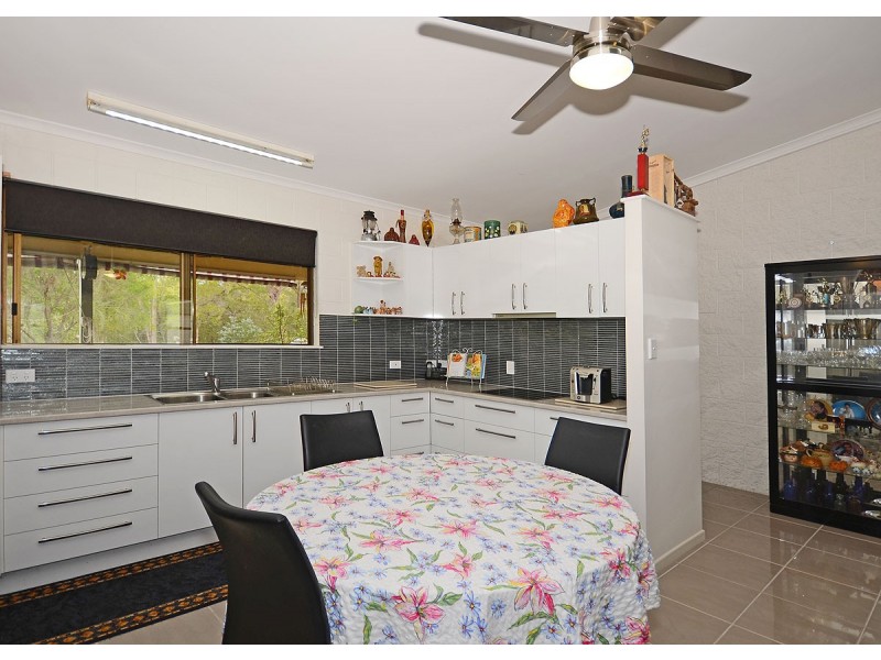 10 Coral Ave, Pacific Haven QLD 4659