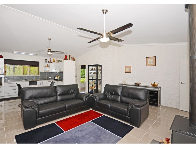 10 Coral Ave, Pacific Haven QLD 4659