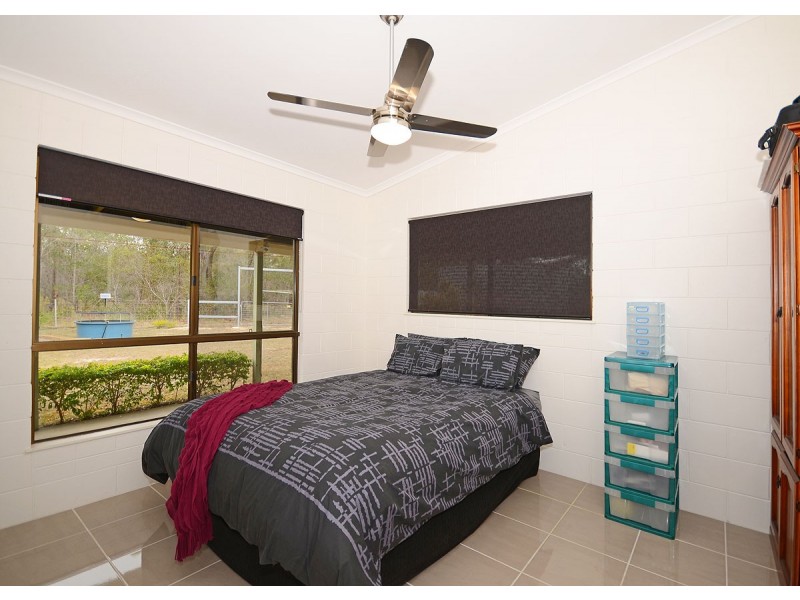 10 Coral Ave, Pacific Haven QLD 4659