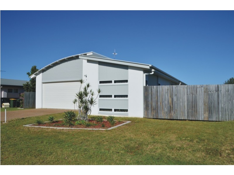 11 Swan View Court, Toogoom QLD 4655