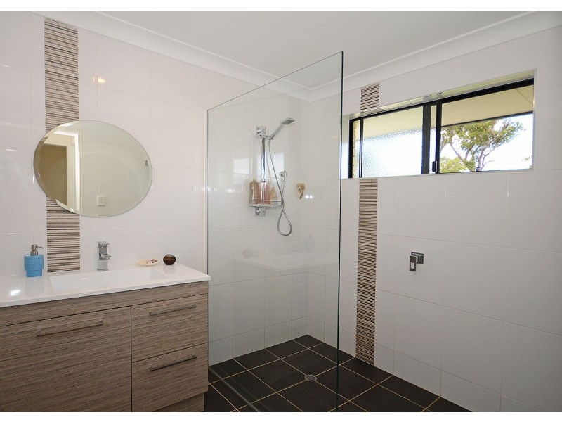 6 Dreamtime Ave, Burrum Heads QLD 4659