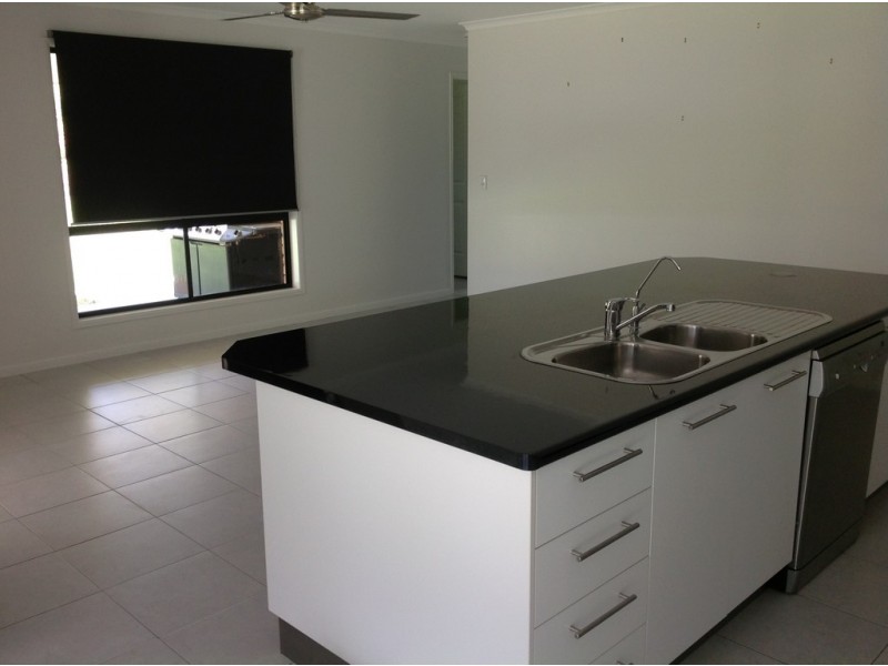 9 Dreamtime Avenue, Burrum Heads QLD 4659