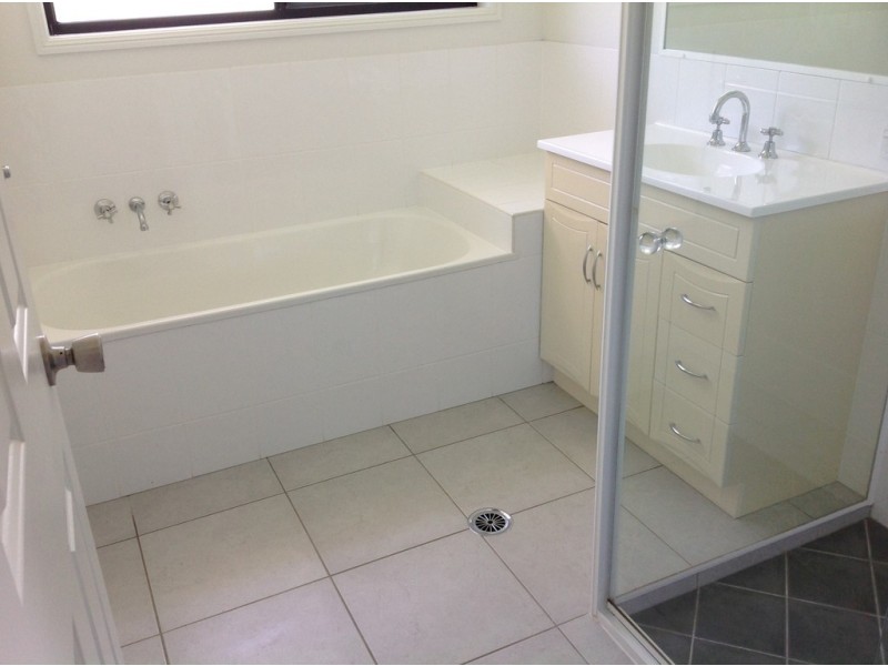 9 Dreamtime Avenue, Burrum Heads QLD 4659