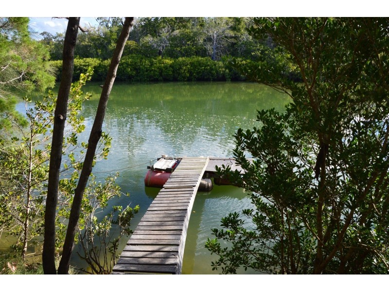 12 Jacqueline Drive, Pacific Haven QLD 4659