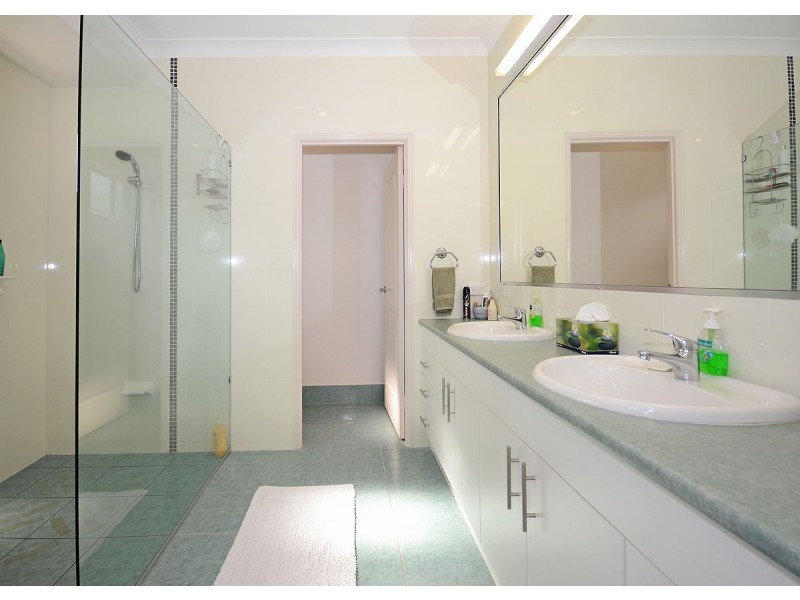 41 Raintree Ave, Burrum Heads QLD 4659