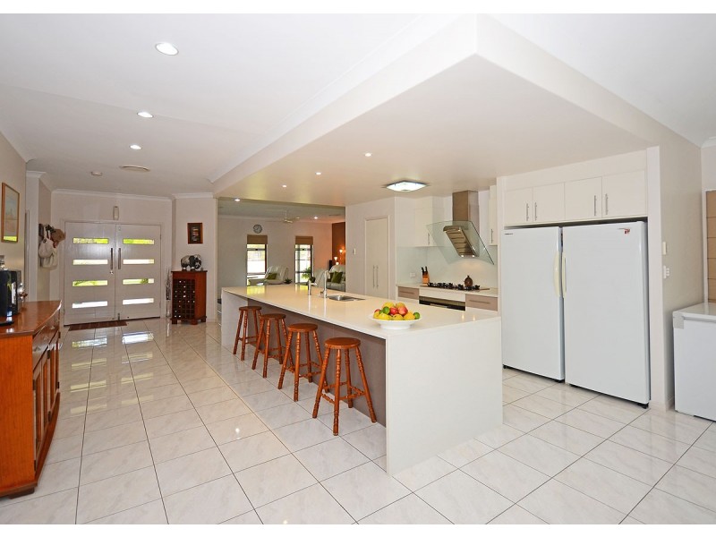 41 Raintree Ave, Burrum Heads QLD 4659