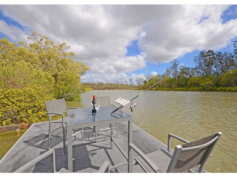 19 Island Close, Pacific Haven QLD 4659