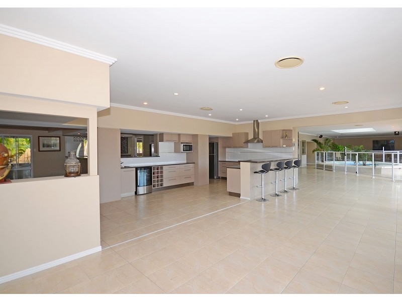 19 Island Close, Pacific Haven QLD 4659