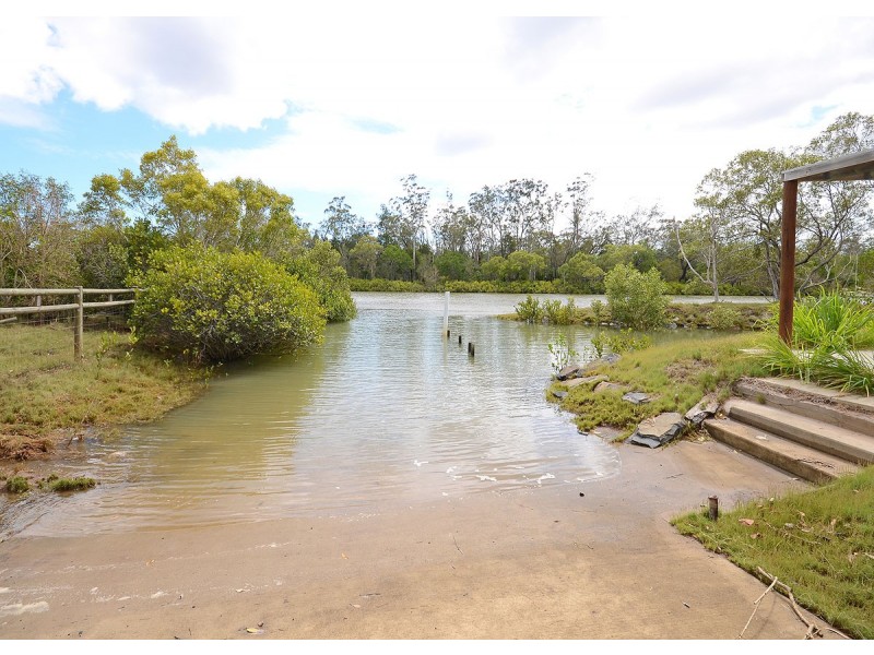 19 Island Close, Pacific Haven QLD 4659