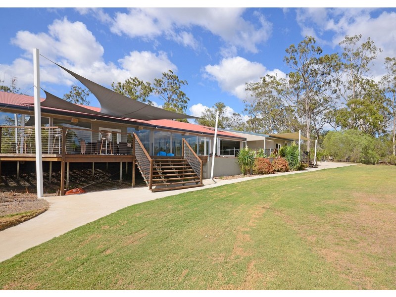 19 Island Close, Pacific Haven QLD 4659