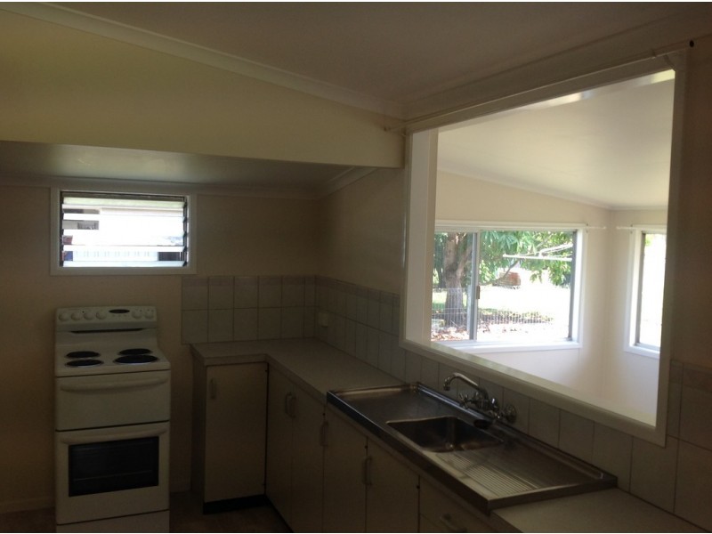6 Agnes Street, Howard QLD 4659