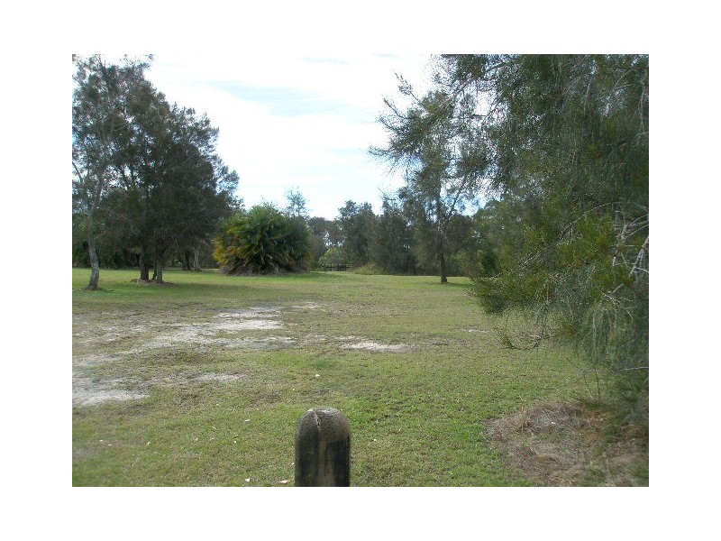 41 Beach Dr, Burrum Heads QLD 4659