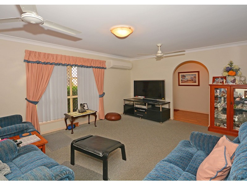 11 Sunrise Crescent, Burrum Heads QLD 4659