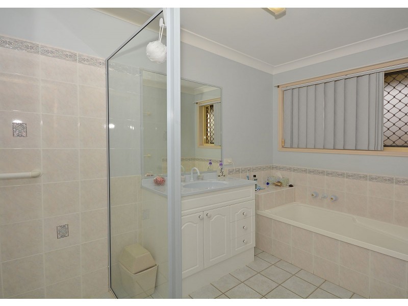 11 Sunrise Crescent, Burrum Heads QLD 4659