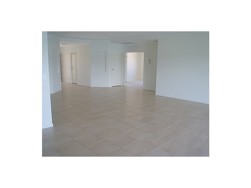 9 Ed’s, Burrum Heads QLD 4659