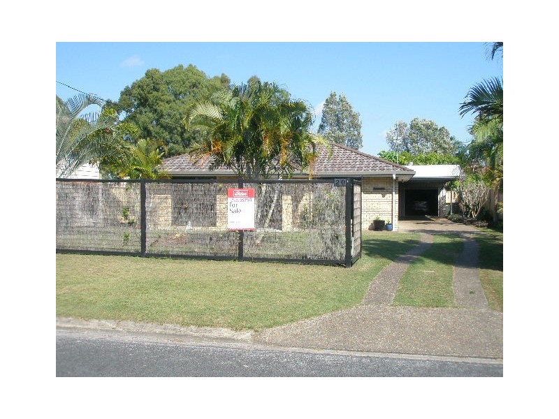 20 Ross Street, Burrum Heads QLD 4659