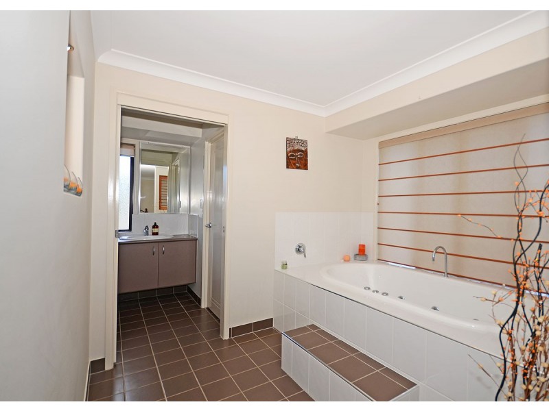 55 Lucas Drive, Burrum Heads QLD 4659