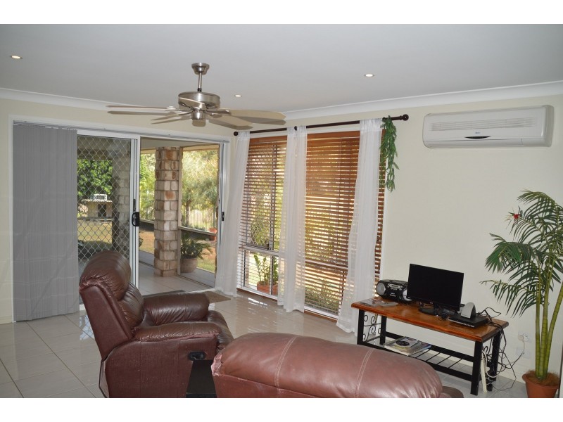 33 Lucas Drive, Burrum Heads QLD 4659