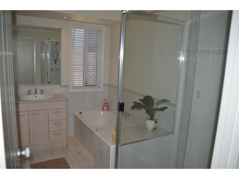 33 Lucas Drive, Burrum Heads QLD 4659