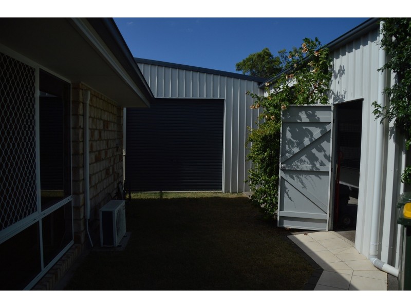 33 Lucas Drive, Burrum Heads QLD 4659