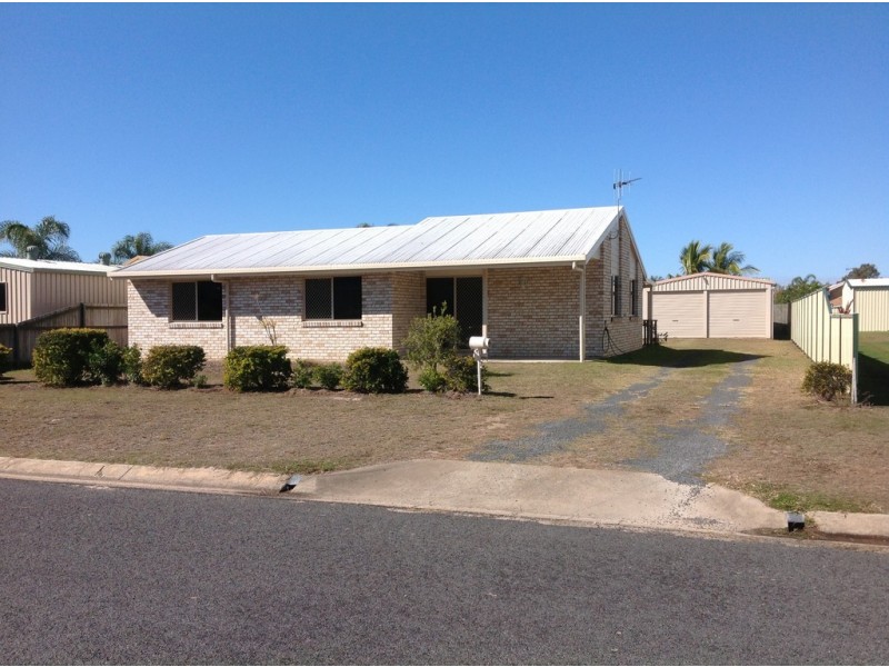 4 Lakes Boulevard, Burrum Heads QLD 4659