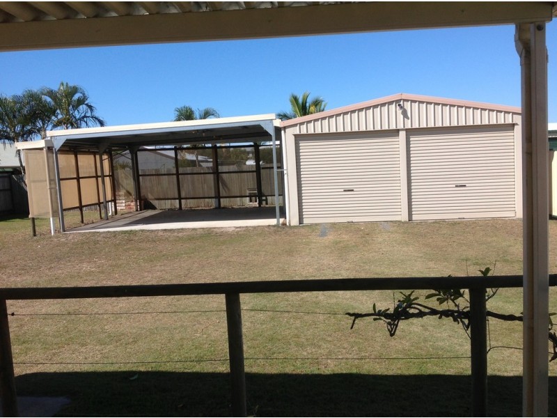 4 Lakes Boulevard, Burrum Heads QLD 4659