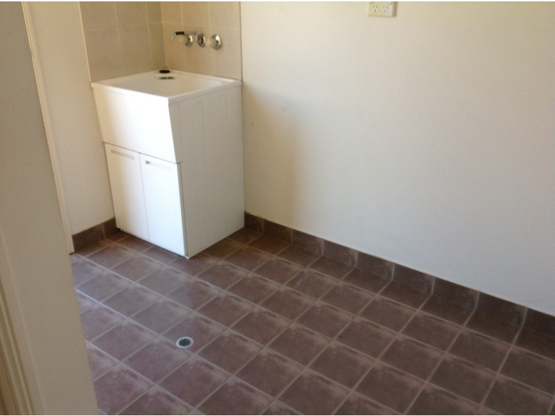 4 Lakes Boulevard, Burrum Heads QLD 4659