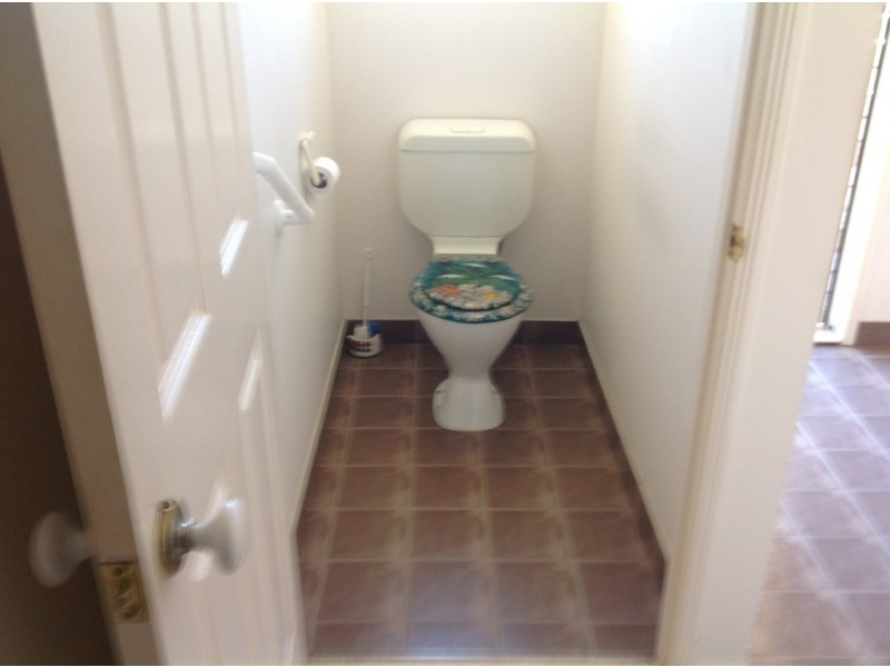 4 Lakes Boulevard, Burrum Heads QLD 4659