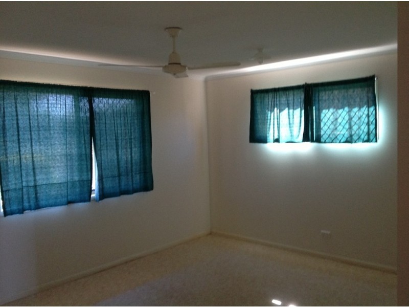 4 Lakes Boulevard, Burrum Heads QLD 4659