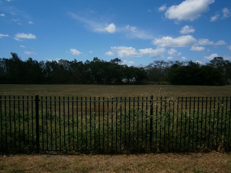 1/3 Seashells Circuit, Burrum Heads QLD 4659