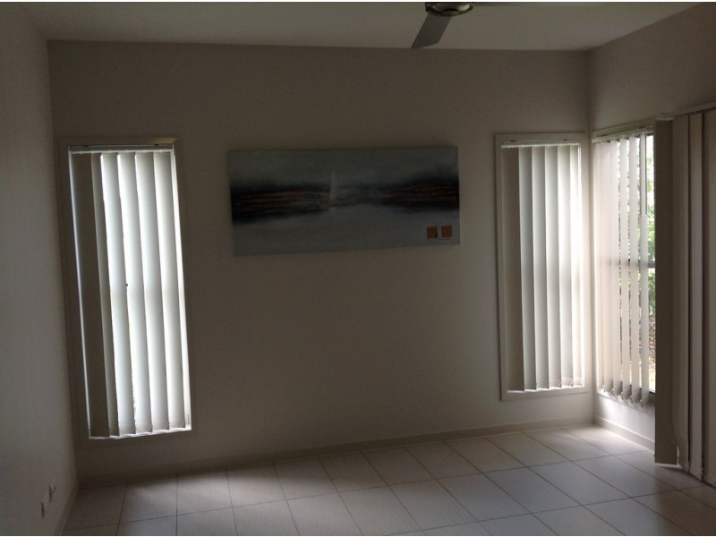 2/3 Seashells Court, Burrum Heads QLD 4659