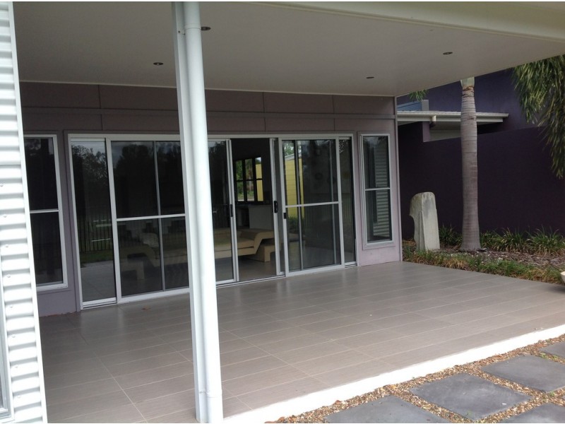 2/3 Seashells Court, Burrum Heads QLD 4659
