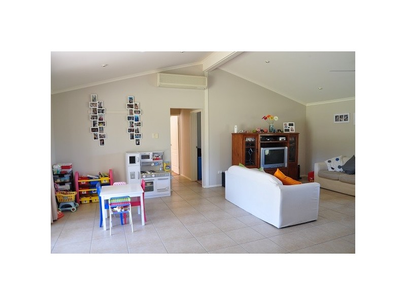 35 Todd Street, Torbanlea QLD 4662