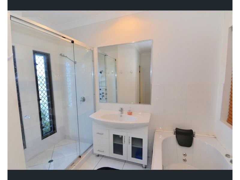 112 Riverview Drive, Burrum Heads QLD 4659