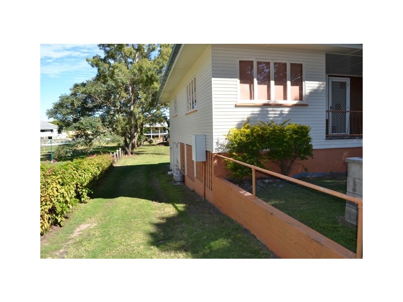 40 Esplanade, Burrum Heads QLD 4659
