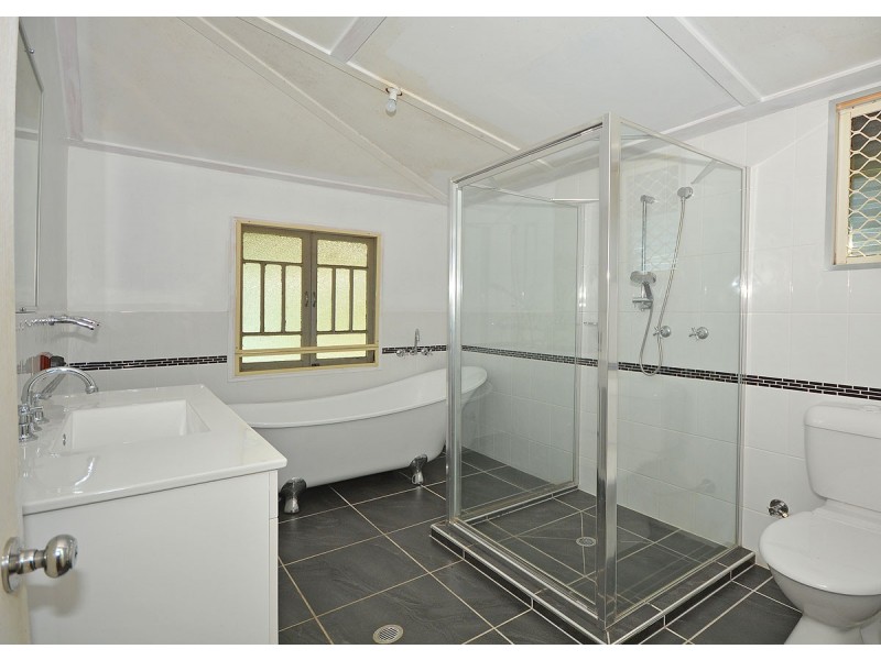 28 Dreamtime Ave, Burrum Heads QLD 4659