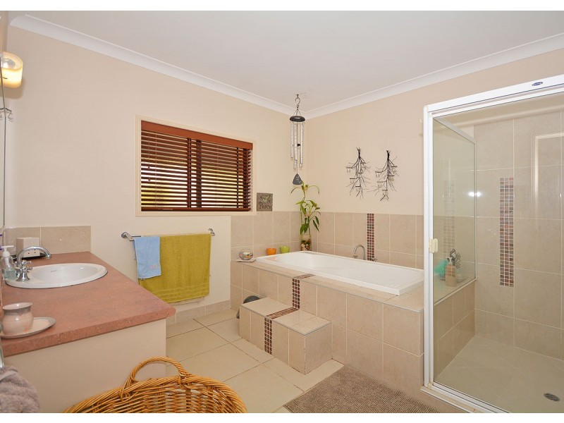23 Oakes Drive, Burrum Heads QLD 4659