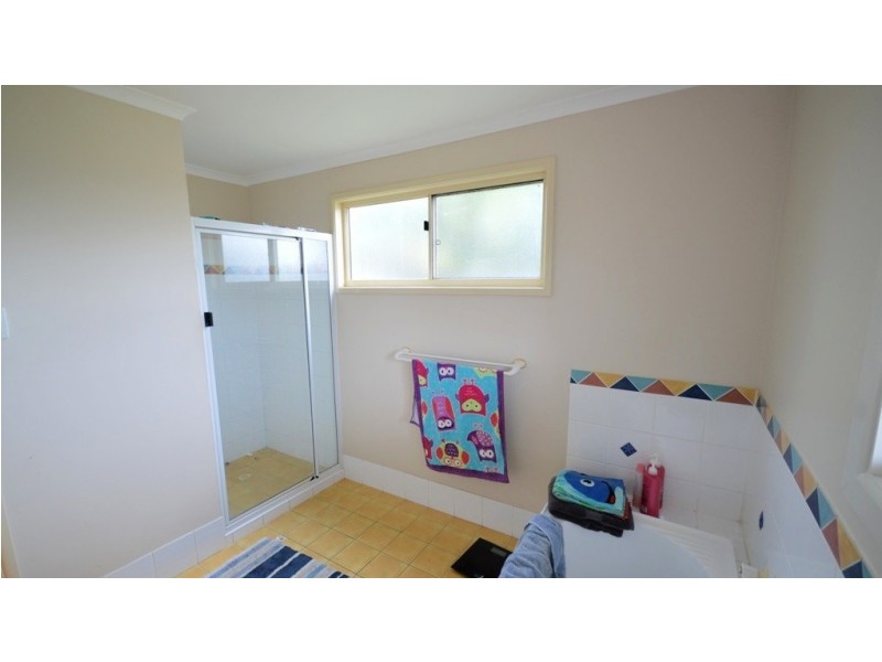 186 Pacific Haven Circuit, Pacific Haven QLD 4659