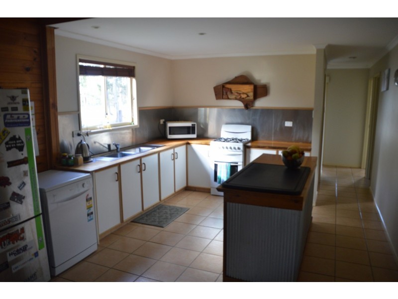 186 Pacific Haven Circuit, Pacific Haven QLD 4659