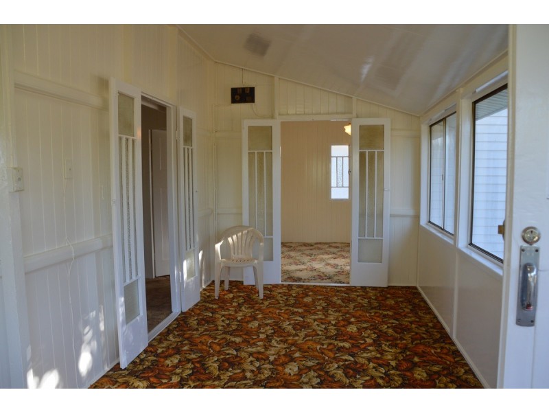 12 Crawford St, Torbanlea QLD 4662