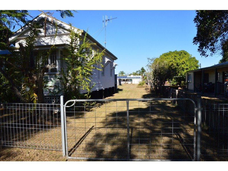 12 Crawford St, Torbanlea QLD 4662