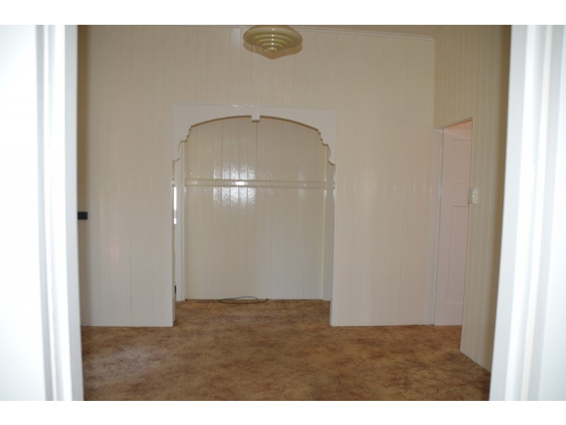 12 Crawford St, Torbanlea QLD 4662