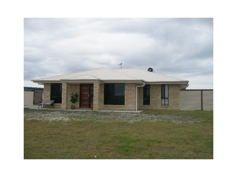 77 Beach Drive, Burrum Heads QLD 4659