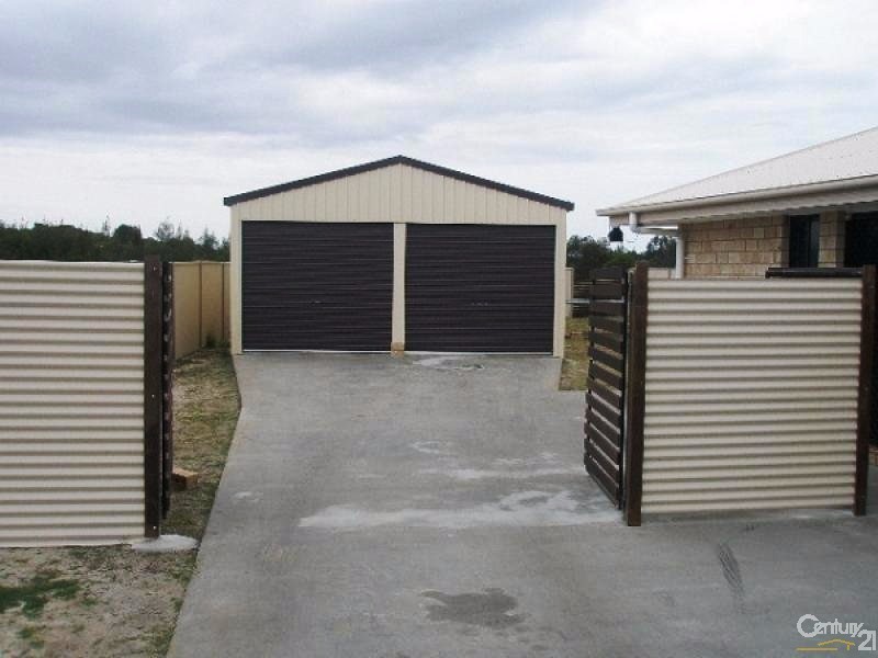 77 Beach Drive, Burrum Heads QLD 4659