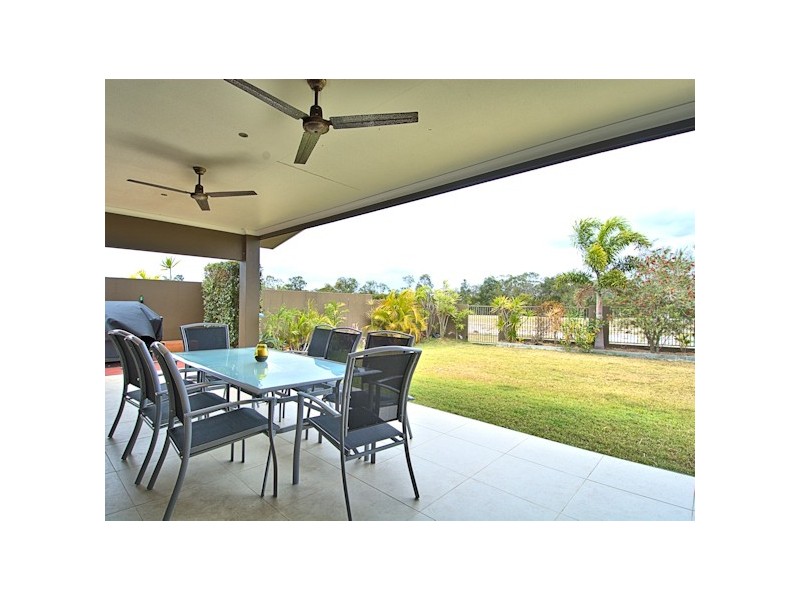 14 Traviston Way, Burrum Heads QLD 4659