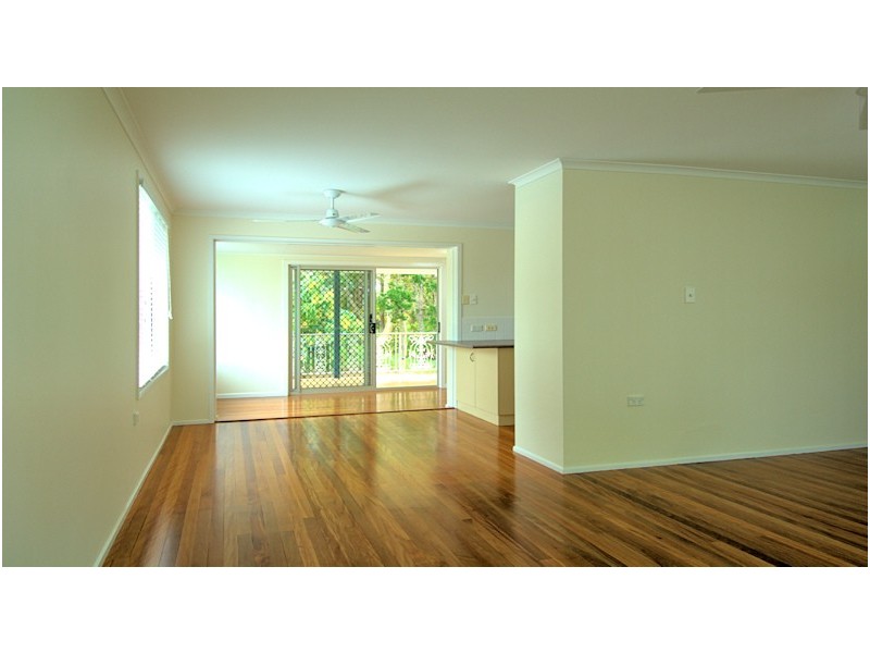 28 Kingfisher Pde, Toogoom QLD 4655