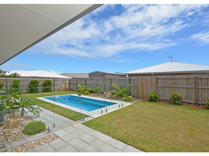 21 Honey Myrtle Close, Burrum Heads QLD 4659