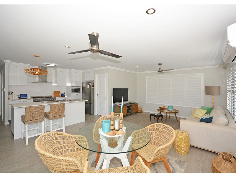 21 Honey Myrtle Close, Burrum Heads QLD 4659