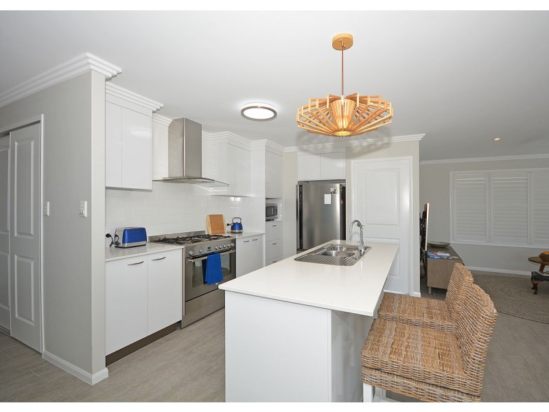 21 Honey Myrtle Close, Burrum Heads QLD 4659